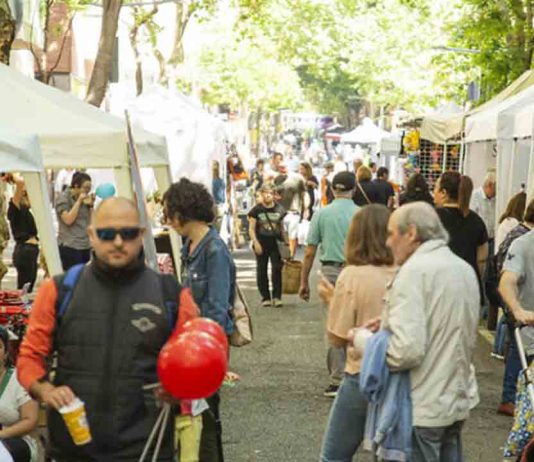 El comercio se suma a la Fiesta Mayor de Les Corts El comercio se suma a la Fiesta Mayor de Les Corts
