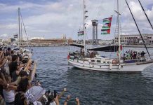 Colau y Coronas regresarán de Israel junto a otros 21 españoles Colau y Coronas regresarán de Israel junto a otros 21 españoles