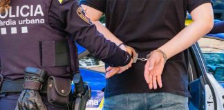 Detenido tras intentar robar una farmacia de Sants-Montjuïc Persecución en el Born tras el robo de un reloj de 350.000 euros