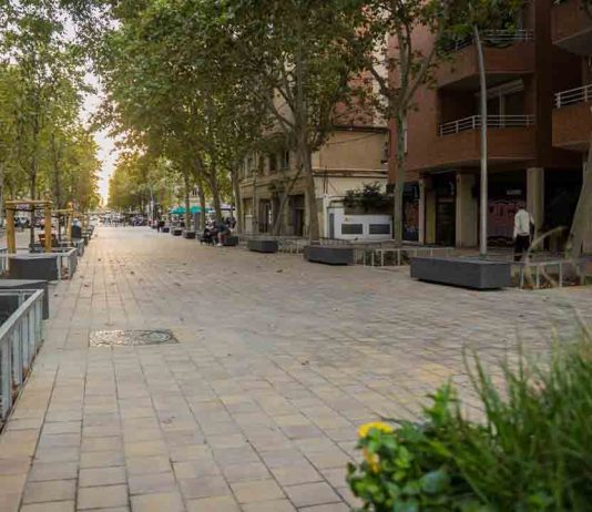 La calle de Europa en Les Corts estrena nueva cara: más verde, segura y peatonal La calle de Europa en Les Corts estrena nueva cara: más verde, segura y peatonal