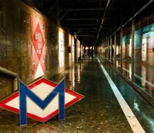 La estación fantasma de Gaudí abre por primera vez al público en Barcelona La estación fantasma de Gaudí abre por primera vez al público en Barcelona