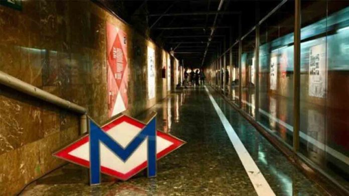 La estación fantasma de Gaudí abre por primera vez al público en Barcelona La estación fantasma de Gaudí abre por primera vez al público en Barcelona