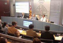 Los presupuestos pasan el primer trámite con el apoyo de BComú y ERC Los presupuestos pasan el primer trámite con el apoyo de BComú y ERC