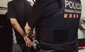 Detenido un joven por matar a cuchilladas a la pareja de su madre en Sant Andreu Detenido el líder de una red internacional de narcotráfico entre España e Italia