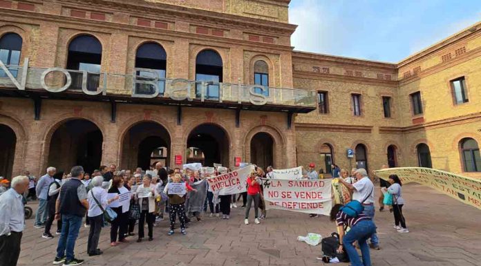 Nou Barris exige más médicos para el CAP Ciutat Meridiana Nou Barris exige más médicos para el CAP Ciutat Meridiana