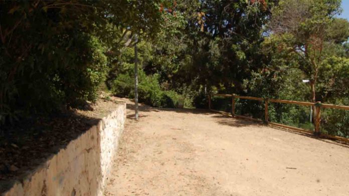 Nuevos trabajos para instalar una zona de calistenia en el Parque del Guinardó Nuevos trabajos para instalar una zona de calistenia en el Parque del Guinardó