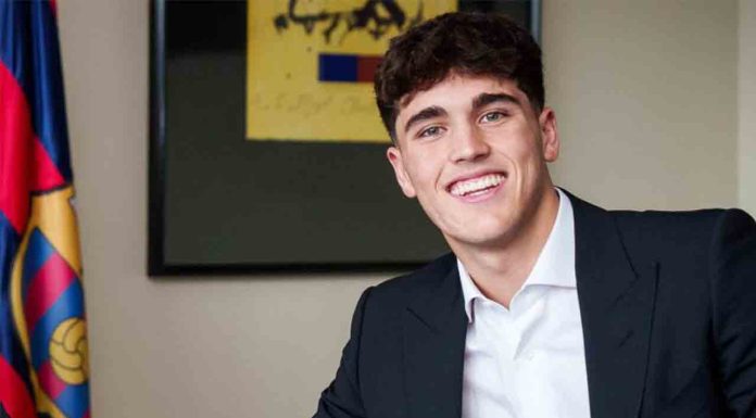 Paro total y movilización masiva del taxi contra el acuerdo del Barça con Uber Paro total y movilización masiva del taxi contra el acuerdo del Barça con Uber