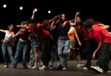 TOT DANSA 2025-2026 impulsa la creación colectiva con “Escala 1:1000” TOT DANSA 2025-2026 impulsa la creación colectiva con “Escala 1:1000”