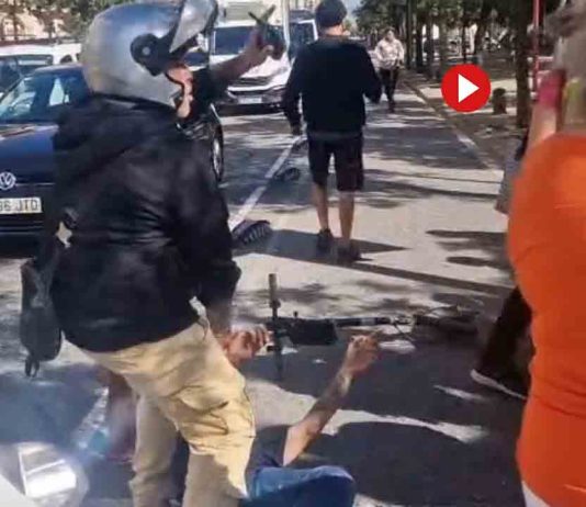 Un ciudadano retiene a un ladrón en Sagrada Familia Un ciudadano retiene a un ladrón en Sagrada Familia