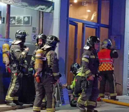 Un incendio en Gràcia deja un herido leve por inhalación de humo Un incendio en Gràcia deja un herido leve por inhalación de humo