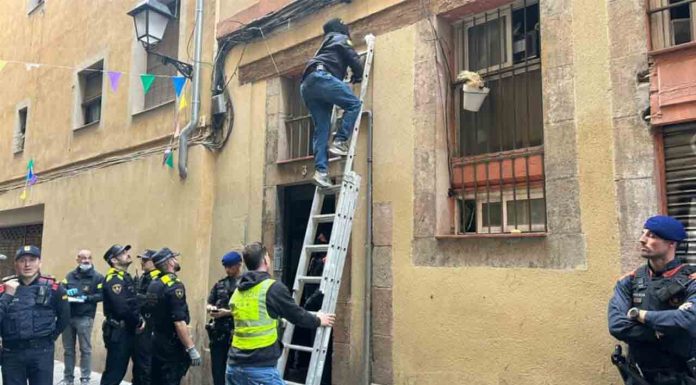 Amplia operación policial contra los narcopisos en Barcelona Amplia operación policial contra los narcopisos en Barcelona