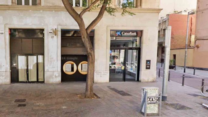 Atraco a una oficina de La Caixa en el barrio del Clot