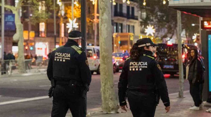Barcelona activa la Operación Navidad para garantizar unas fiestas seguras Barcelona activa la Operación Navidad para garantizar unas fiestas seguras