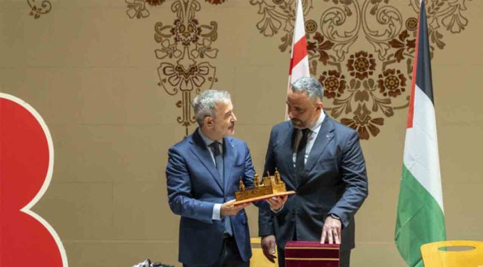 Barcelona y Belén sellan un acuerdo de cooperación urbana y económica Barcelona y Belén sellan un acuerdo de cooperación urbana y económica