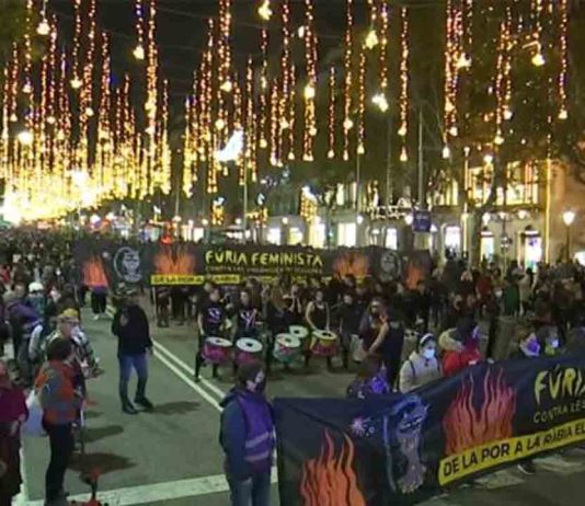 Calles cortadas y buses desviados por la manifestación del 25-N en Barcelona Calles cortadas y buses desviados por la manifestación del 25-N en Barcelona