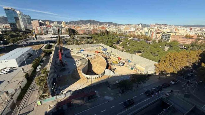 Centro logístico de la L8 en el Parc Joan Miró, donde se almacenará la tierra del subsuelo La tuneladora de la L8 entrará en funcionamiento en verano de 2026