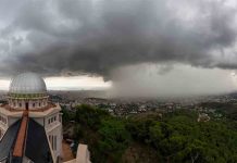 Cerrados todos los parques de Barcelona debido a las lluvias Cerrados todos los parques de Barcelona debido a las lluvias
