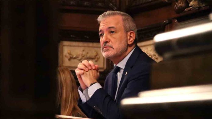 Collboni recurre a su última cuestión de confianza para aprobar el presupuesto