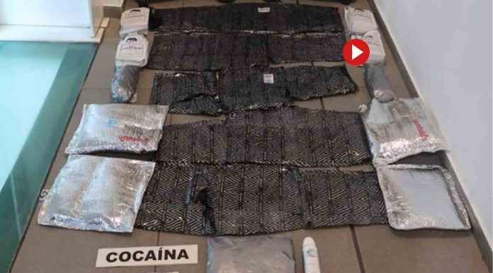 Detenido en El Prat un pasajero con más de 14 kilos de cocaína en su maleta Detenido en El Prat un pasajero con más de 14 kilos de cocaína en su maleta