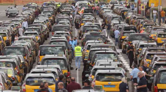 El taxi respalda la nueva ley y prepara un paro total el 9 de diciembre El taxi respalda la nueva ley y prepara un paro total el 9 de diciembre