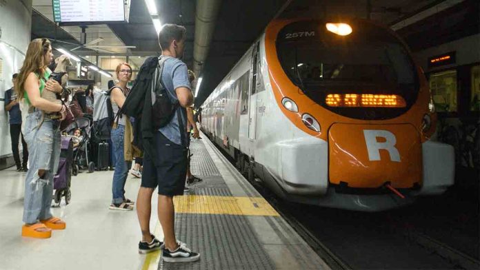 Incidencias en Rodalies: afectaciones en las líneas R2 y R4 este jueves