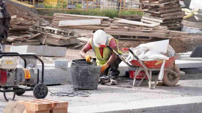 La Rambla inicia trabajos en el paseo central en su transformación