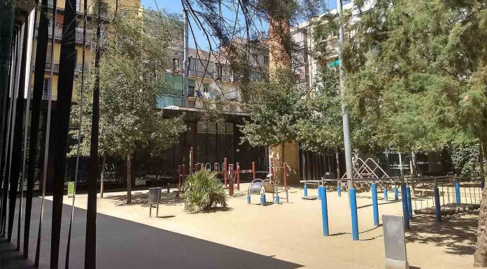 Renovación de las instalaciones deportivas en los jardines de Cándida Pérez Renovación de las instalaciones deportivas en los jardines de Cándida Pérez