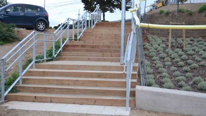 Torre Baró estrena un nuevo espacio público comunitario gracias al Pla de Barris Torre Baró estrena un nuevo espacio público comunitario gracias al Pla de Barris