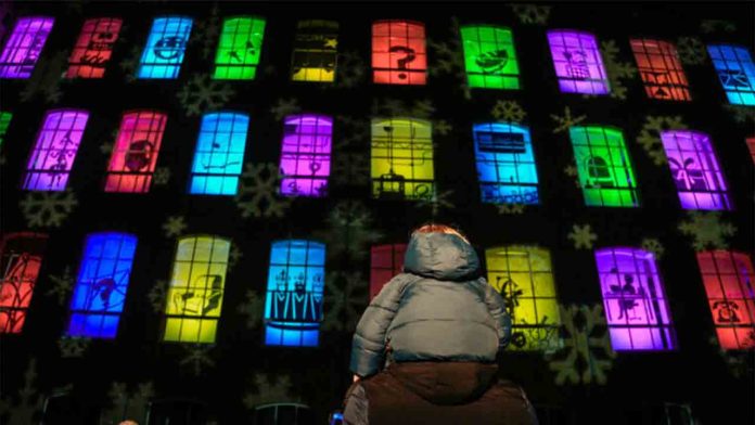 Apertura de la Fábrica de Juguetes de los Reyes Magos Apertura de la Fábrica de Juguetes de los Reyes Magos