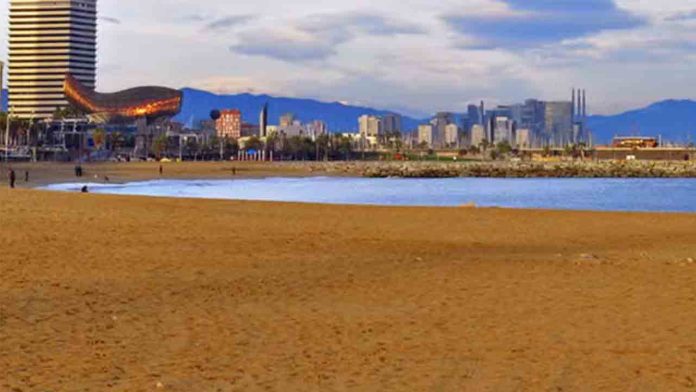 Barcelona desactiva el Plan de Emergencia por la mejora del mar
