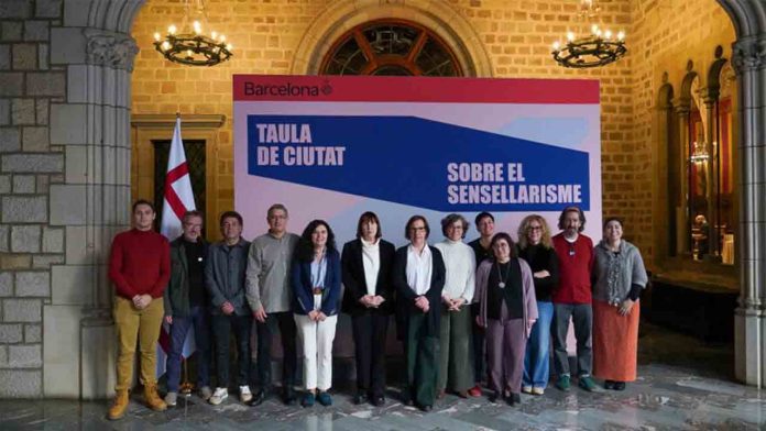 Barcelona impulsa una Mesa de Ciudad para afrontar el sinhogarismo