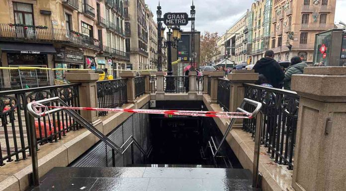 Corte en la L3 del metro: sin servicio entre Paral·lel y Passeig de Gràcia Corte en la L3 del metro: sin servicio entre Paral·lel y Passeig de Gràcia
