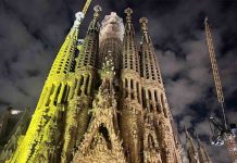 La Sagrada Familia recuerda el centenario de la torre que Gaudí vio nacer La Sagrada Familia recuerda el centenario de la torre que Gaudí vio nacer