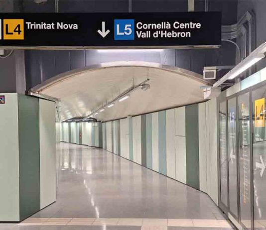 Apuñalamiento en el metro de Barcelona tras una pelea entre dos grupos Apuñalamiento en el metro de Barcelona tras una pelea entre dos grupos