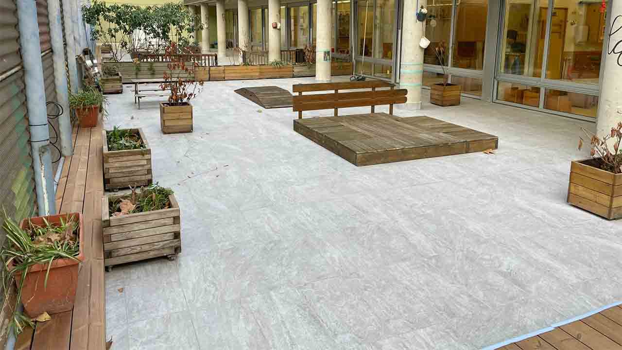 Barcelona culmina la renovación de pavimentos en guarderías municipales