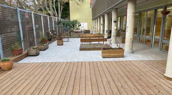 Barcelona culmina la renovación de pavimentos en guarderías municipales Barcelona culmina la renovación de pavimentos en guarderías municipales
