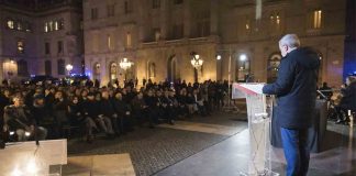 Barcelona rinde homenaje a las víctimas del Holocausto Barcelona rinde homenaje a las víctimas del Holocausto