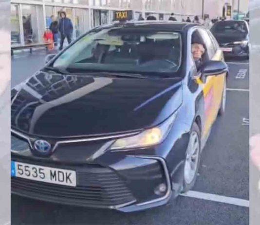 Agresión de un taxista pirata de FreeNow a otro taxista en el Aeropuerto Conflicto del taxi en el Aeropuerto de Barcelona-El Prat