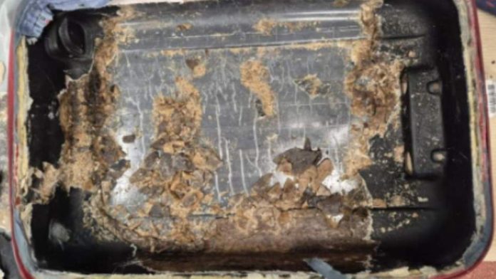 Detenido en El Prat un joven con una maleta fabricada con cocaína