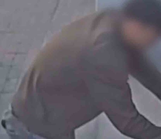 Detenidos dos hombres por estafar a personas mayores en parquÃmetros Detenidos dos hombres por estafar a personas mayores en parquÃmetros
