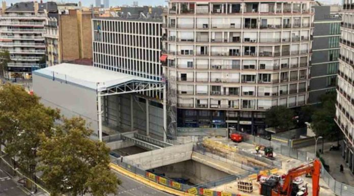 La nueva fase de obras de la L8 corta al tráfico la calle Diputació este lunes Nueva fase de obras de la L8 de FGC altera la movilidad en plaza Espanya