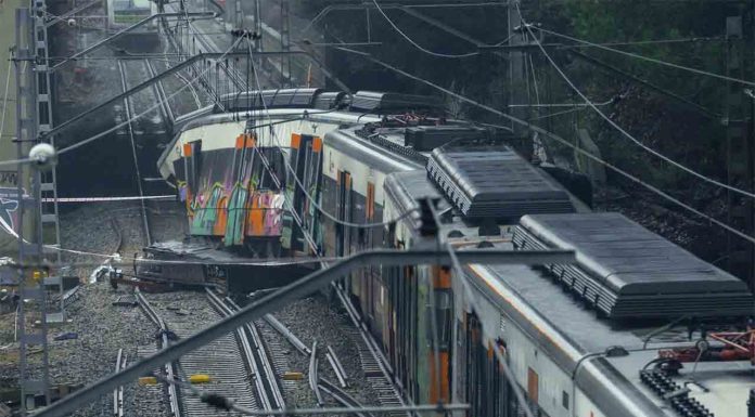 Semaf convoca una huelga general tras los siniestros mortales en el ferrocarril Semaf convoca una huelga general tras los siniestros mortales en el ferrocarril