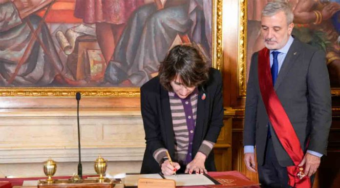 Tània Corrons asume el acta de concejala de Barcelona en Comú Tània Corrons asume el acta de concejala de Barcelona en Comú