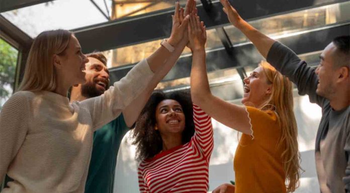 Team building experiencias que refuerzan la cohesión laboral Team building experiencias que refuerzan la cohesión laboral