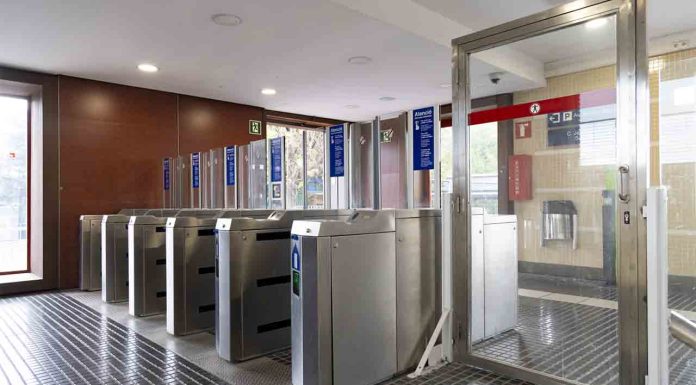 Alta afluencia en los trenes en el primer día de huelga de FGC Alta afluencia en los trenes en el primer día de huelga de FGC