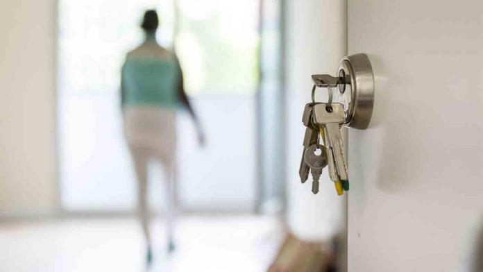 Barcelona entrega 44 viviendas de alquiler asequible en el Raval Barcelona entrega 44 viviendas de alquiler asequible en el Raval