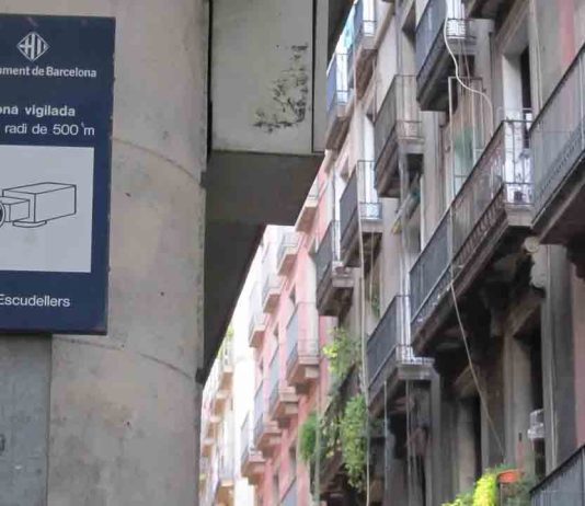 Barcelona refuerza la seguridad con nuevas cámaras de videovigilancia Barcelona refuerza la seguridad con nuevas cámaras de videovigilancia