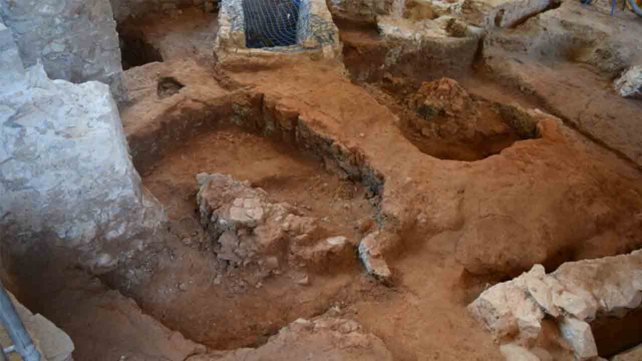 El CAP Raval Nord desvela siete siglos de historia bajo la Capilla de la Misericordia