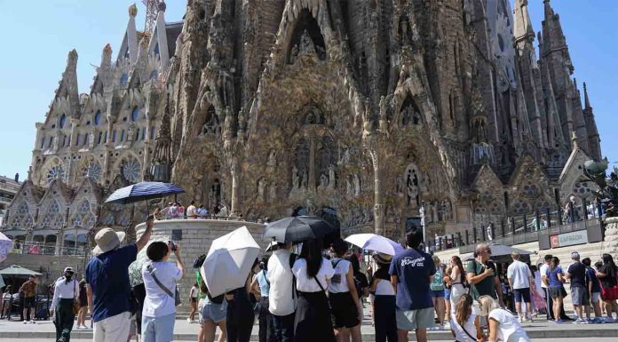Catalunya aprueba el incremento de la tasa turística Catalunya aprueba el incremento de la tasa turística
