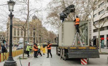 Comienza la instalación de los nuevos quioscos de floristas en la Rambla Comienza la instalación de los nuevos quioscos de floristas en la Rambla